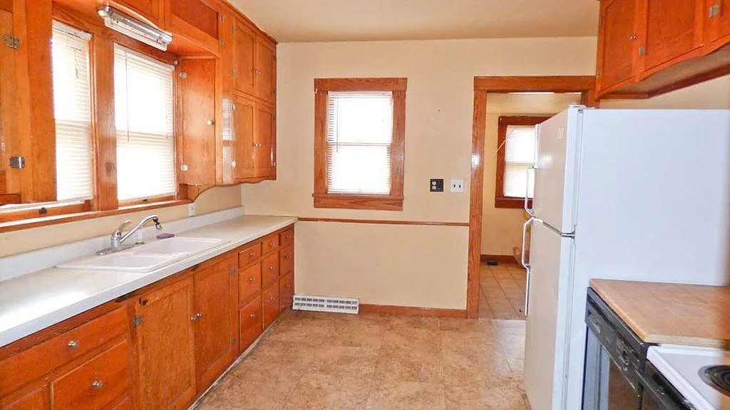 2 bed, 1080 sqft, $950 — Photo 4