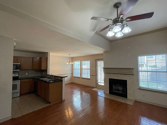 5th image of 12632 Bay Ave