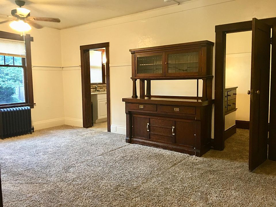 1st image of 914 S 5th St #12