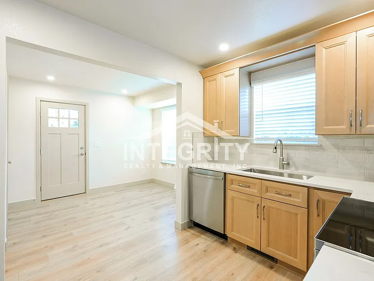 6475 W Kingsley Ave — Photo 13