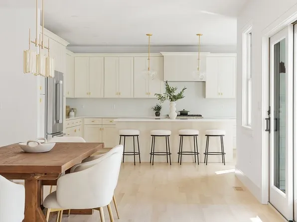 176-176A River St, West Newton, MA 02465