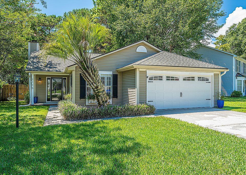 1st image of 2115 Presidio Dr