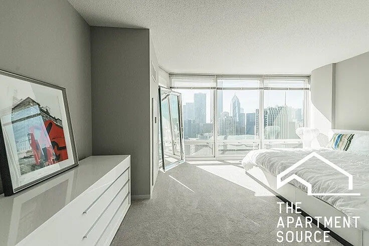 345 E Ohio St #3BR3BA — Photo 5