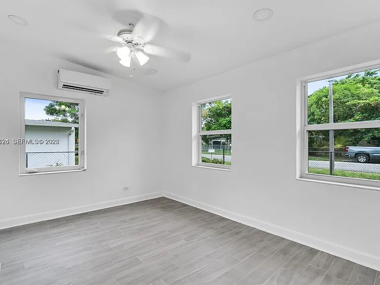 1175 NW 133rd St — Photo 15