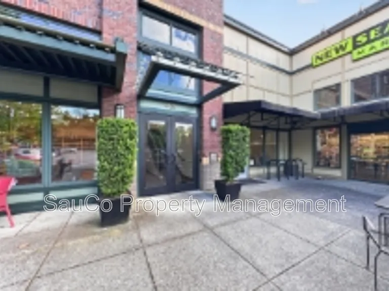1425 NE 61st Ave #1-205 — Photo 2