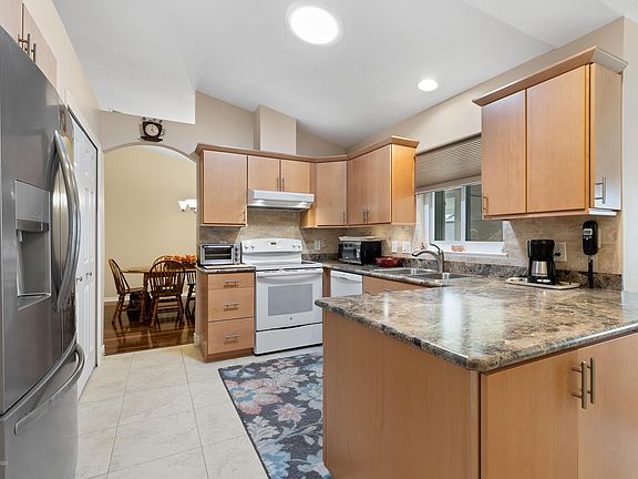 4th image of 418 Ellington Ave SE
