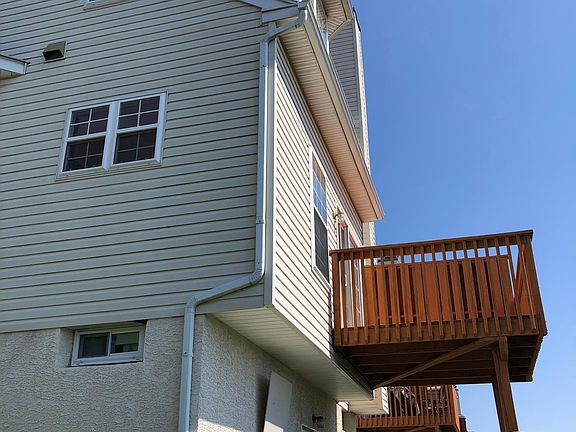4th image of 35 Lincoln Dr