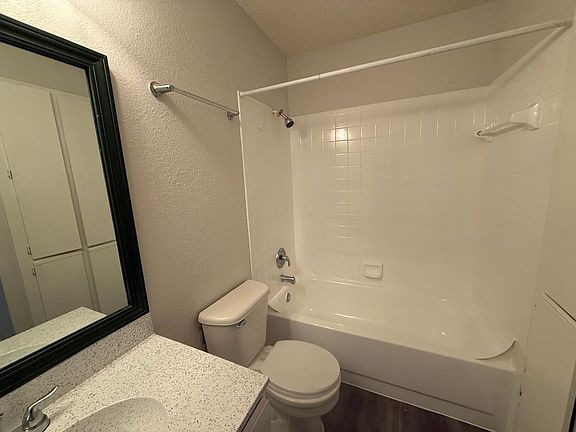 4th image of 8904 Schick Rd APT D