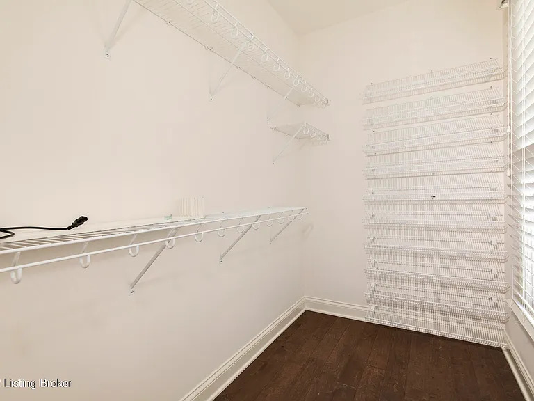 9409 Civic Way — Photo 22