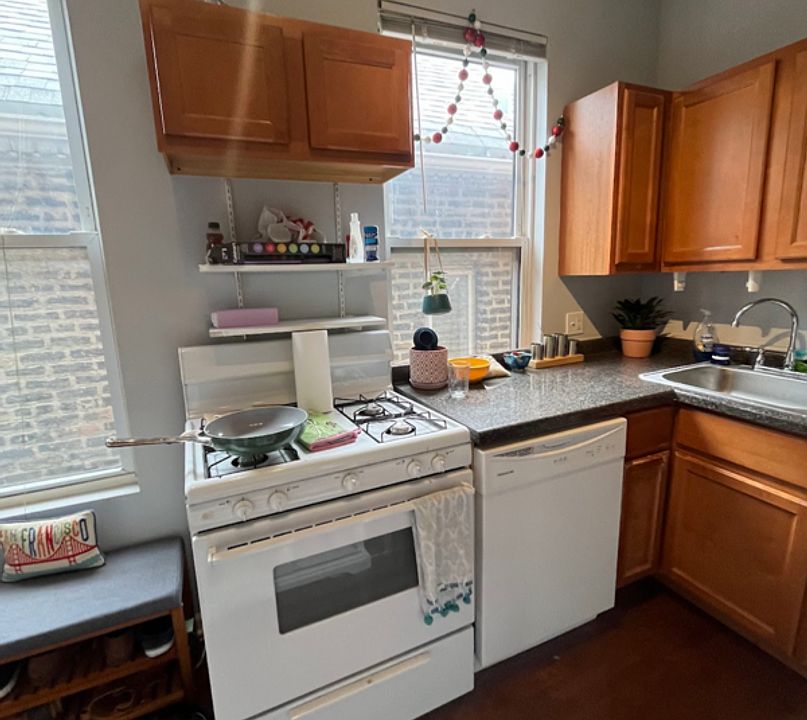 1st image of 1402 N Greenview Ave #2R