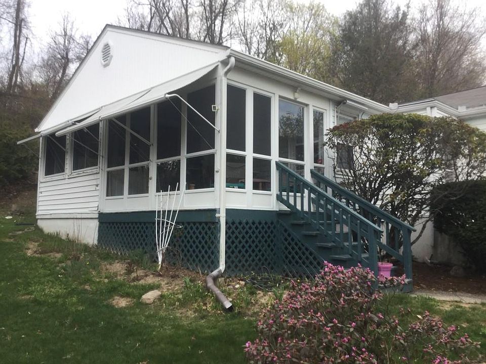 2nd image of 36 Pine Tree Dr