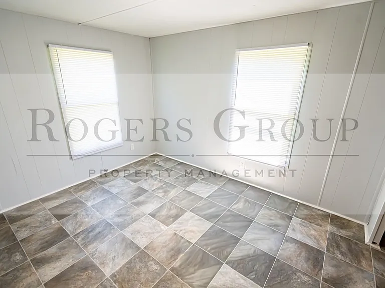 385 Julian Smith Rd #4 — Photo 6