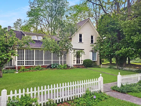 154 Church St, Prompton, PA 18456