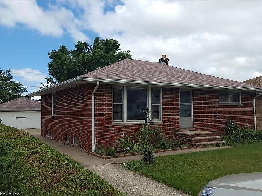 2nd image of 30905 Ronald Dr