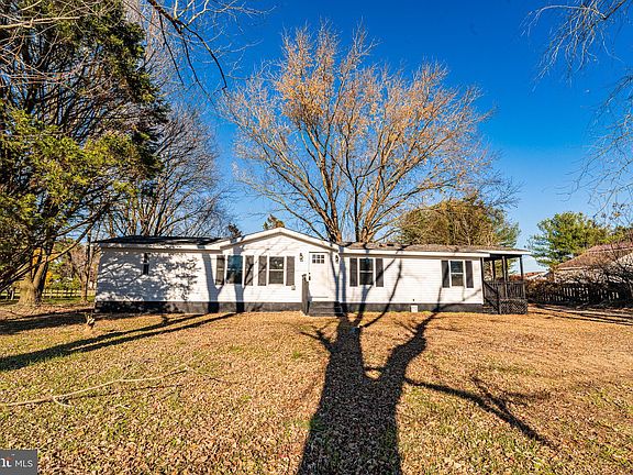 3rd image of 12579 Whitesville Rd