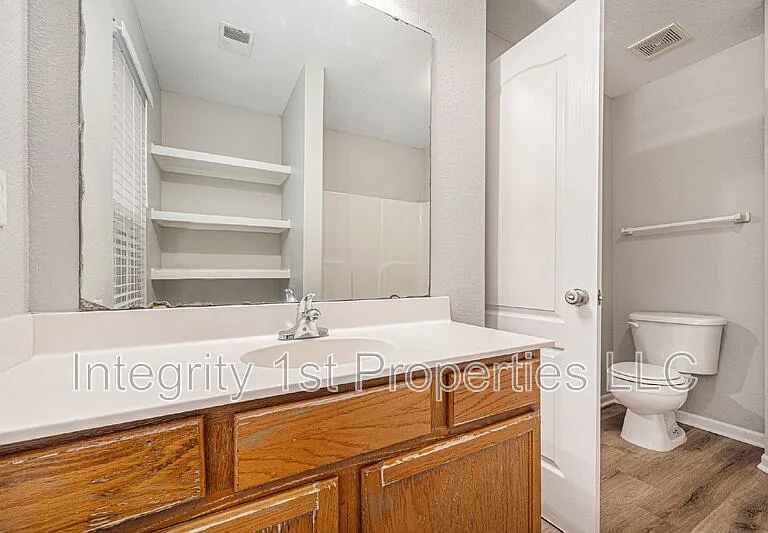 5940 NW 90th Ter — Photo 15