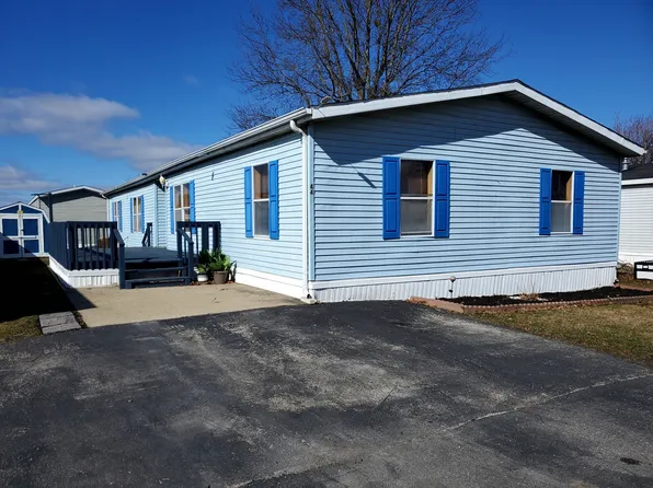 44 Saint Peters Dr, Bourbonnais, IL 60914