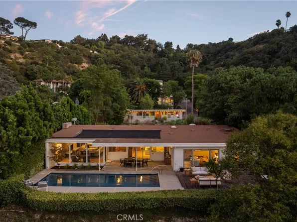 3511 Stonehill Pl, Sherman Oaks, CA 91423