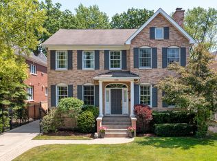 325 Fairview Ave, Winnetka, IL 60093