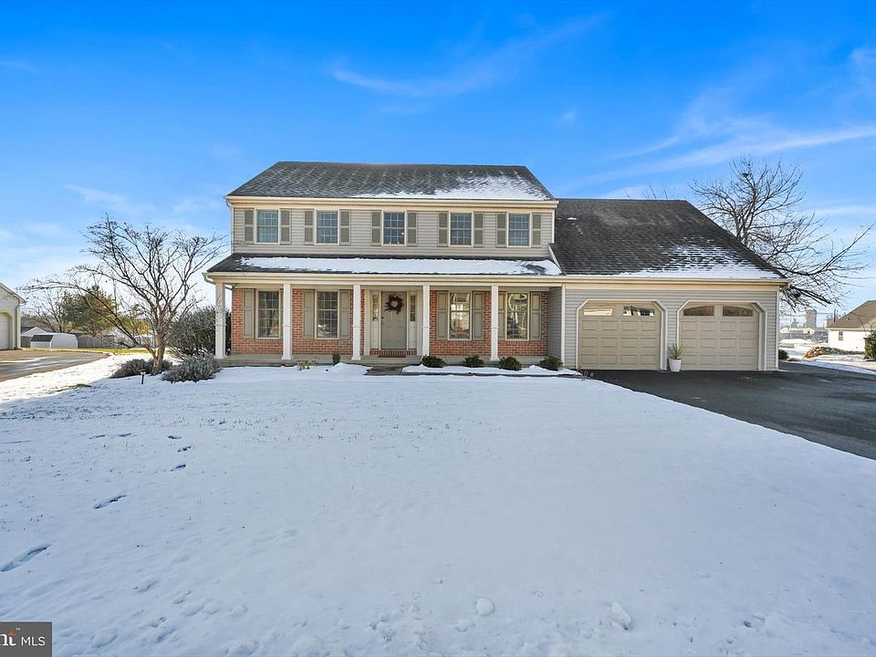 1st image of 57 Brookfield Dr
