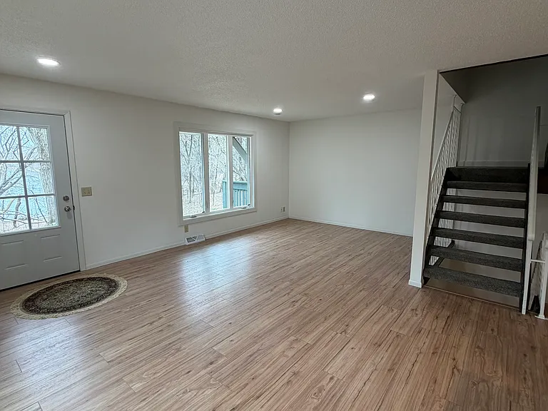 4870 Grenwich Trl N — Photo 20
