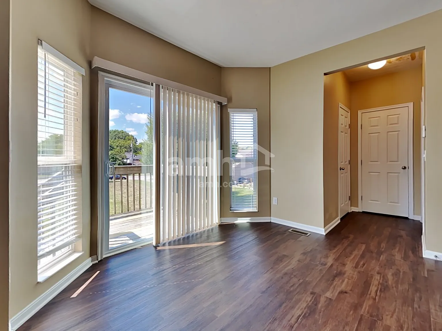 4 bed, 2.5 bath, 2398 sqft, $2,750 — Photo 4