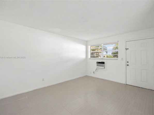 2799 E 4th Ave APT 4