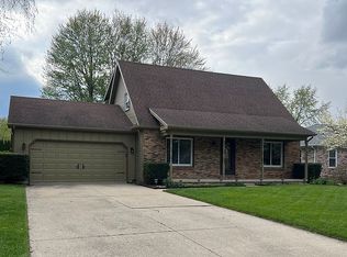 425 Madison Ct, Bowling Green, OH 43402