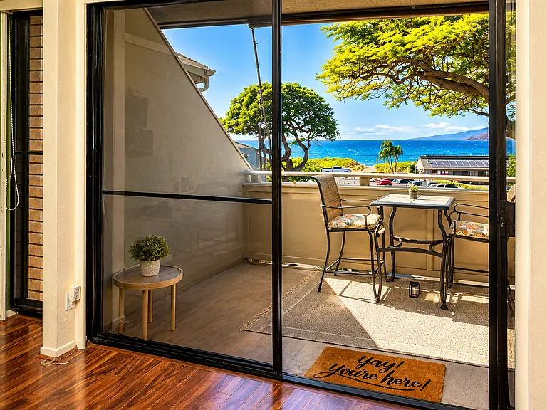 Private balcony with oceanviews.