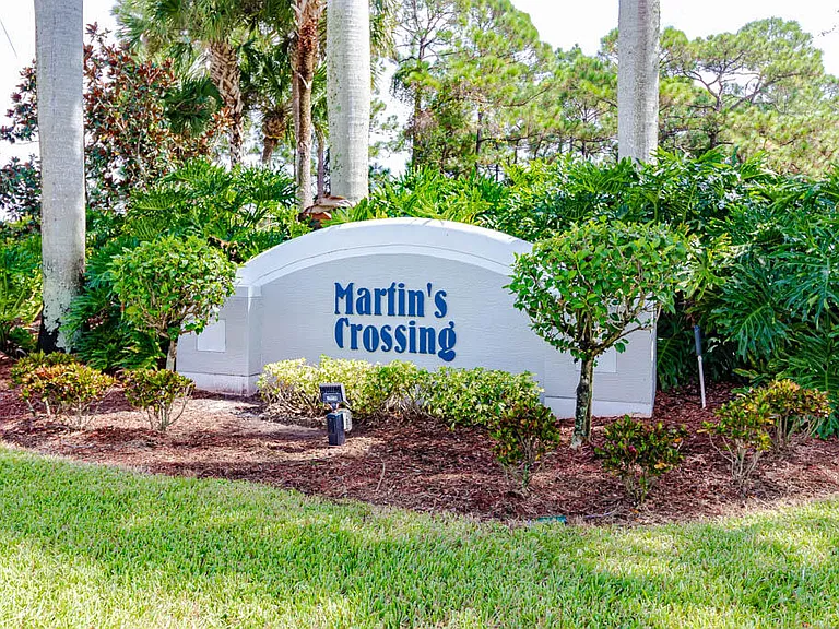 356 SE Bloxham Way — Photo 47