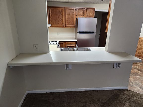 3rd image of 337 E Main St #1