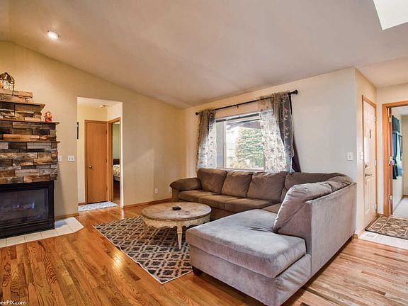 5th image of 501 W Appaloosa Ave
