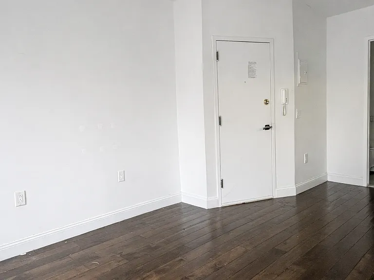 86 Clinton St #13 — Photo 2