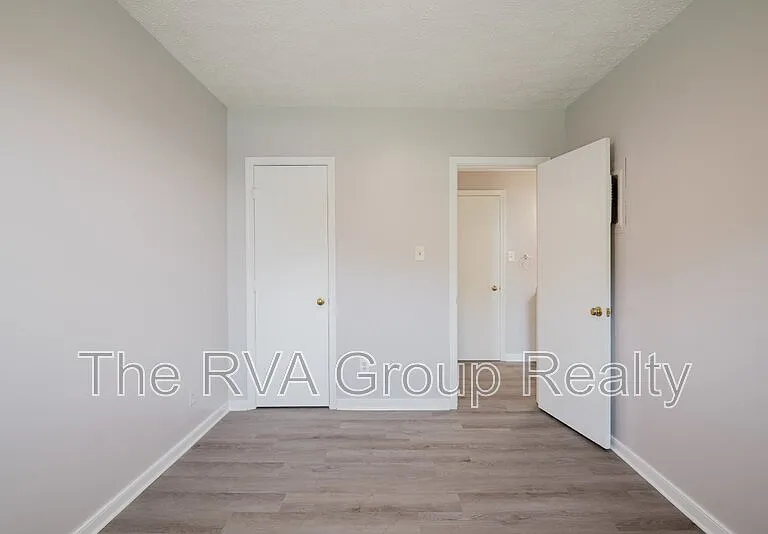 3807 Woodlawn St #8 — Photo 24