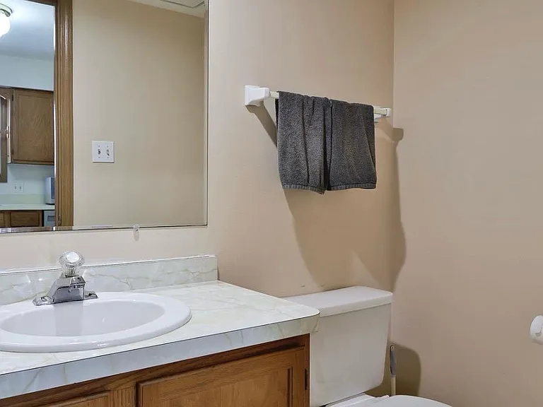 402 S Frontenac St — Photo 10