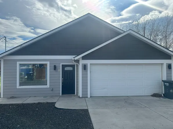 209 E Park Ave #B, Moxee, WA 98936