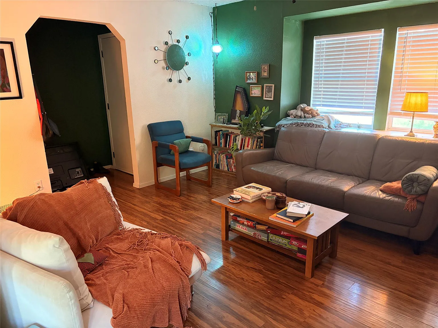 2 bed, 1.0 bath, 872 sqft, $1,775 — Photo 2