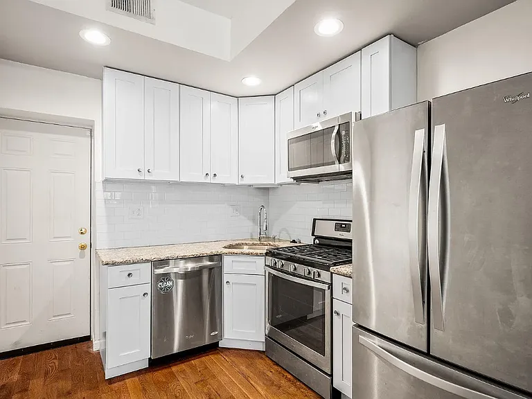 2157 N Franklin St — Photo 5