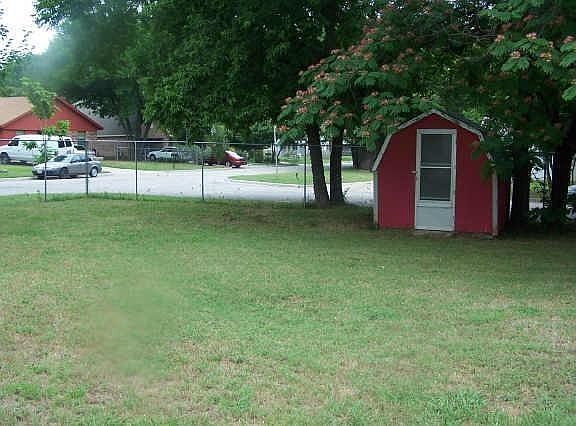 4th image of 401 Dale Ln