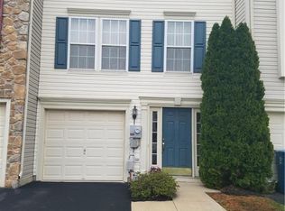 422 Terrace Dr, Quakertown, PA 18951