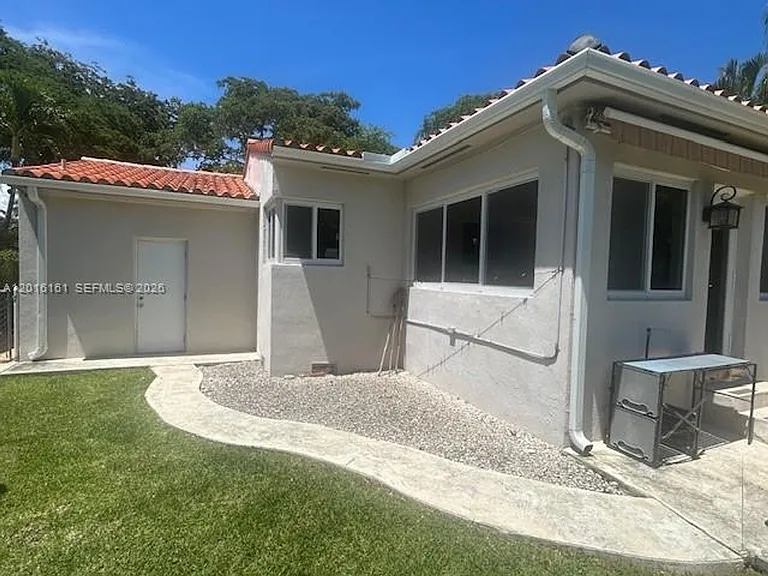 322 Fluvia Ave — Photo 23