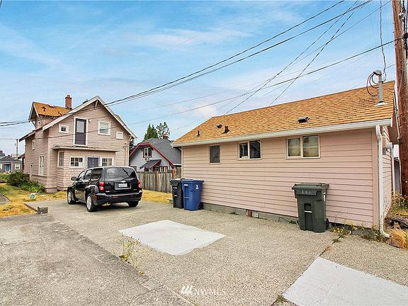 4th image of 3310 6th Avenue