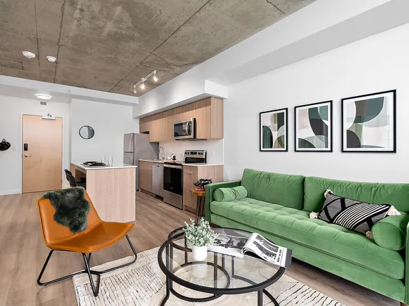 11130 86th Ave NW #408, Edmonton, AB T6G 0X2