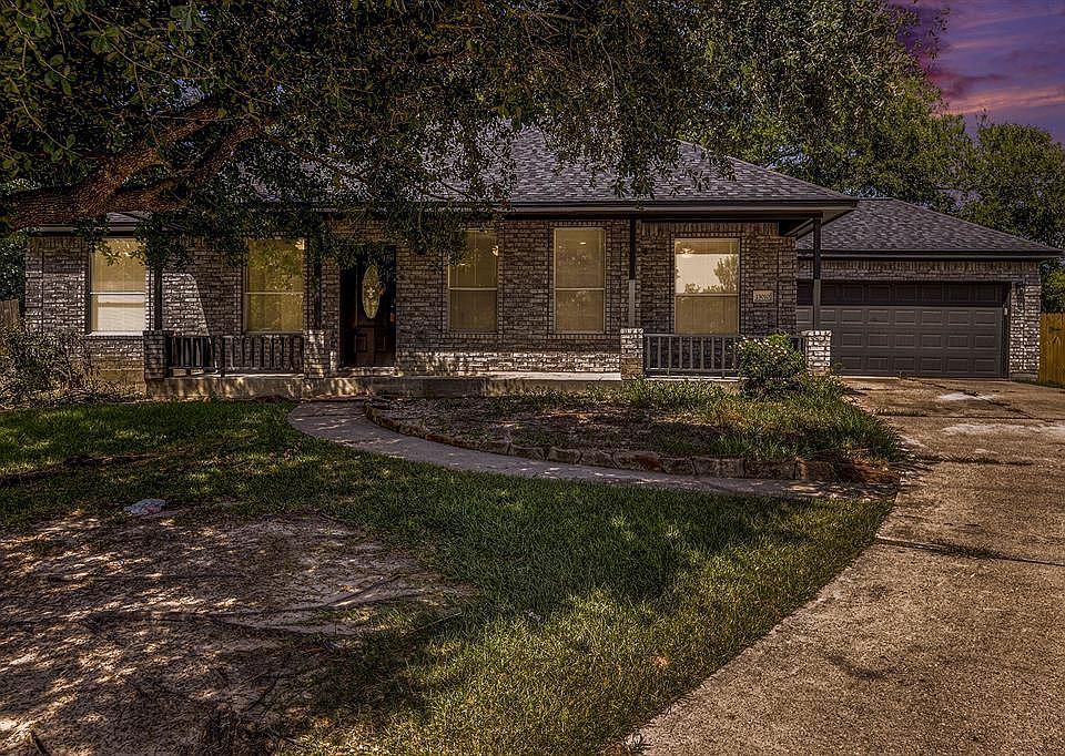 1st image of 13010 Valleywood Cir