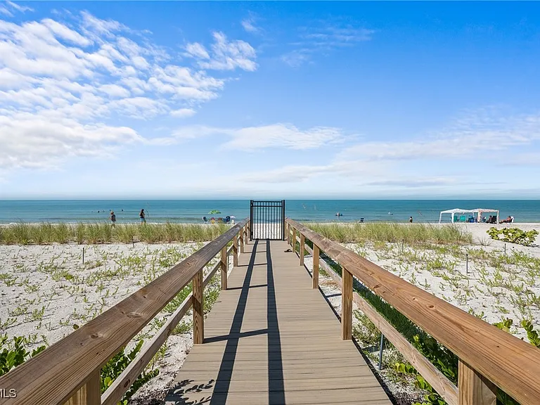 9415 Gulf Shore Dr #501 — Photo 36
