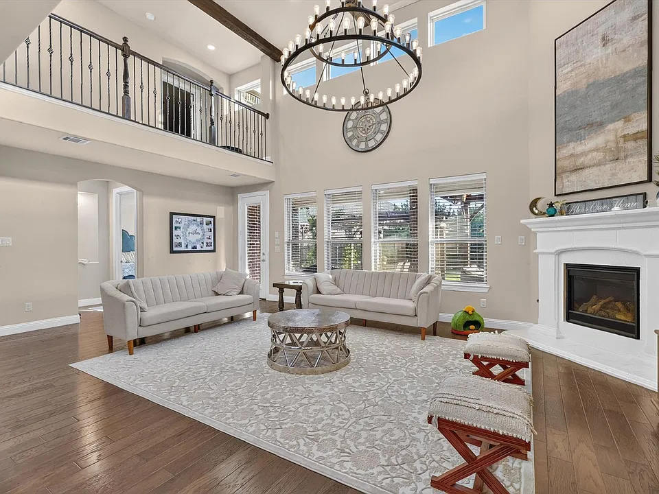 10805 Frost Pl