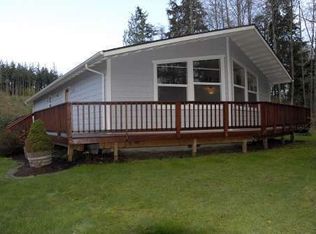 2880 Longhouse Ln, Clinton, WA 98236