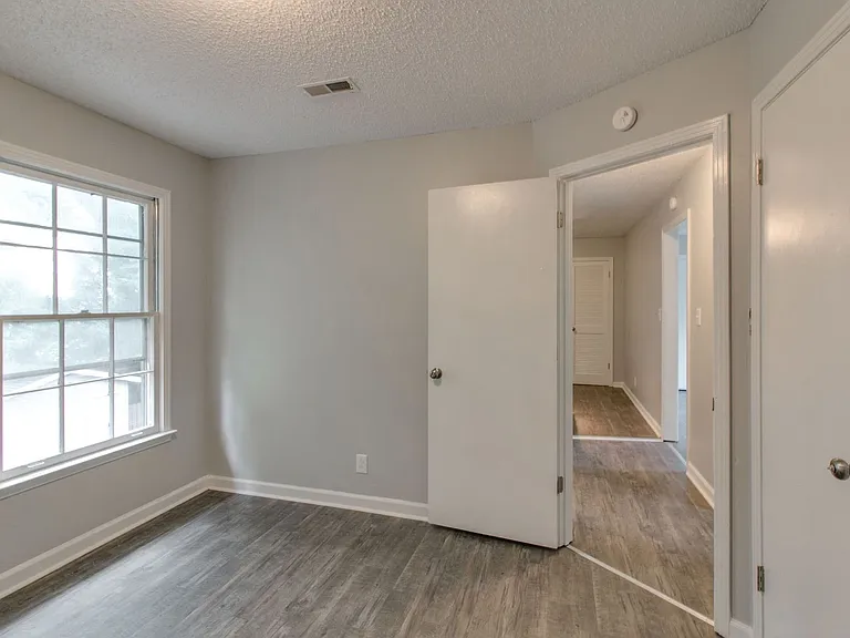Bennett Dr - 103 — Photo 15