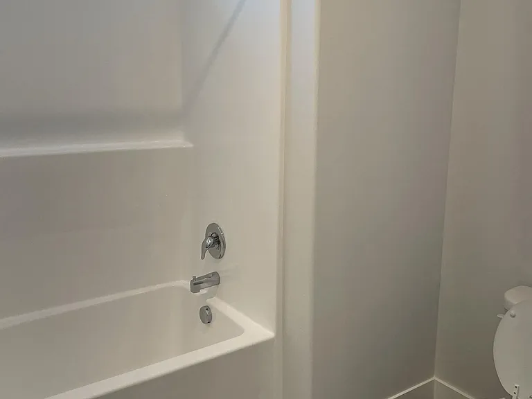 302 W 435 N #1-R-302 — Photo 11