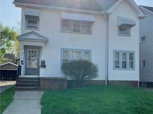 2111 Renrock Rd, Cleveland Heights, OH 44118